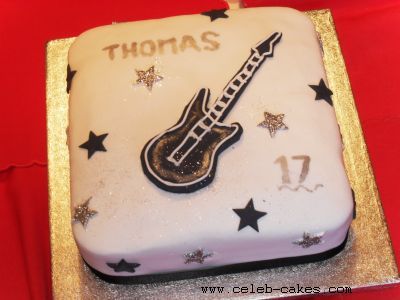 Guitar cake